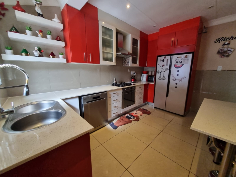 2 Bedroom Property for Sale in Ruyterwacht Western Cape